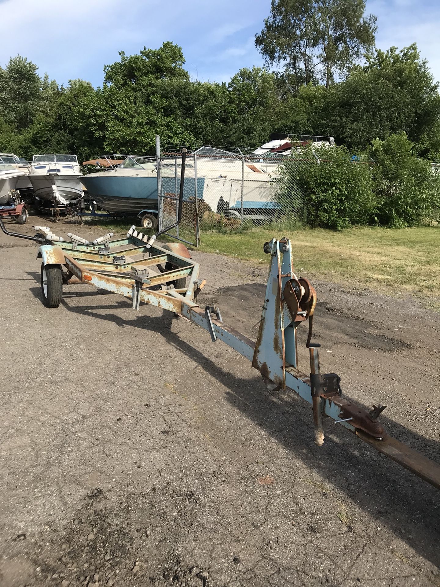 Tee Nee Boat Trailer. 17 to 20’ boat