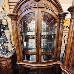 AICO By Michael Amini MONTE CARLO Curio