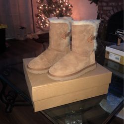 UGG Boots (Brown) 7