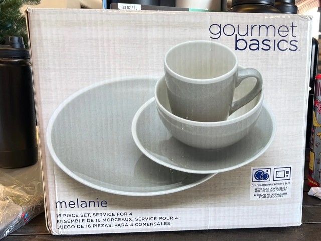 GOURMET BASICS MELANIE 16 PIECE DINNERWARE SET (2 in stock)