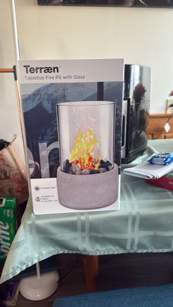 Tabletop fire pit with glass 