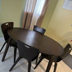 Oval Wooden Dinning Table