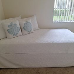 Twin Day Bed Set With 2 Barely Used Mattresses