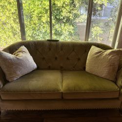 Tufted Living Room Furniture Set