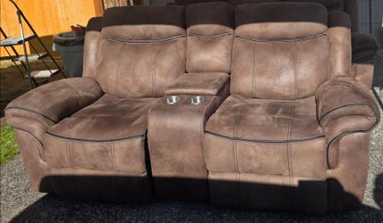 Brown Loveseat and Sofa set