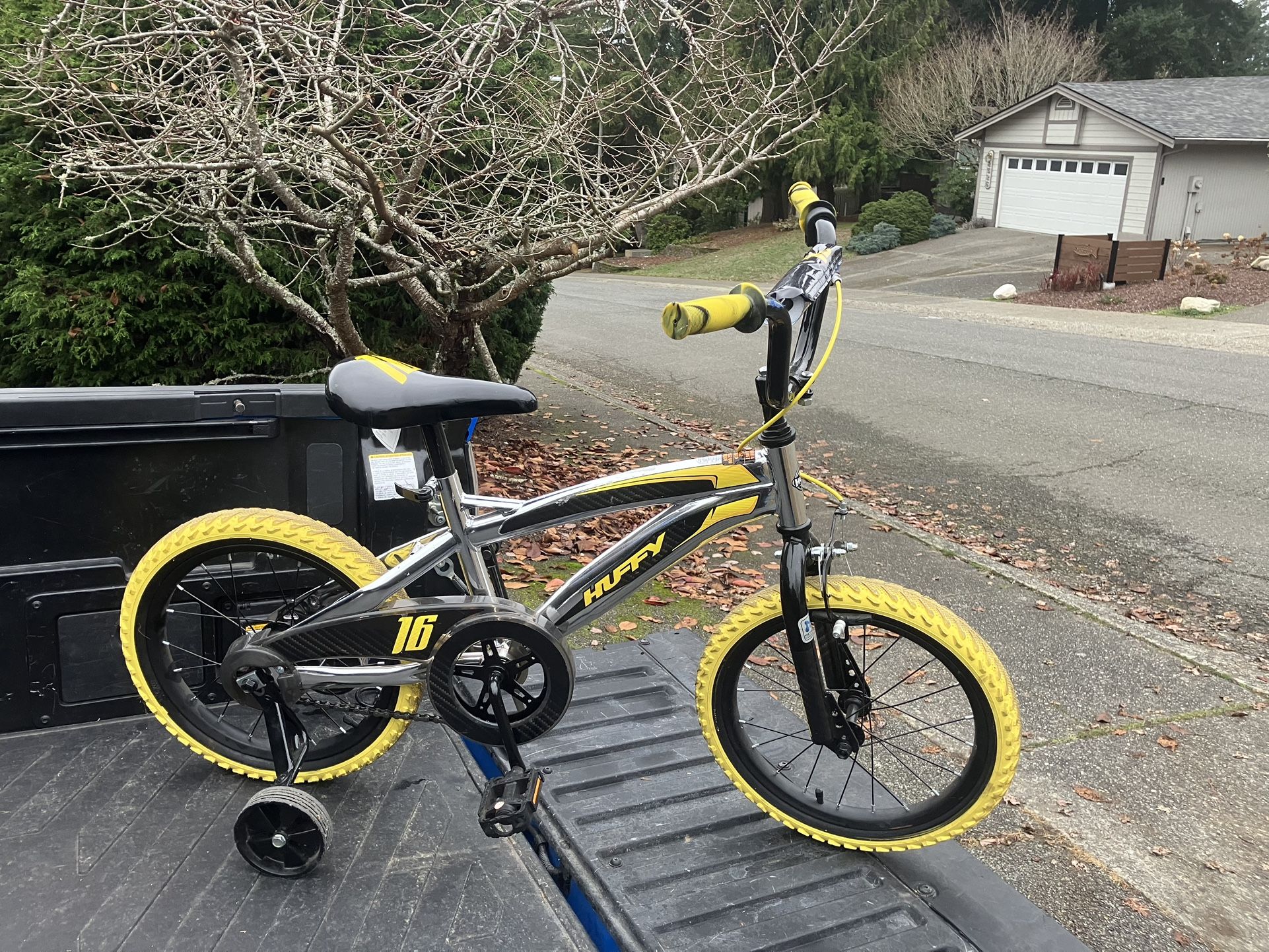 Child Kid Children Bike 16” Wheels With Training Wheels Bicycle Tricycle Trike in Good Condition