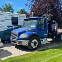 2007 Freightliner Flatbed boom truck
