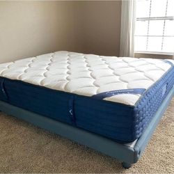 DreamCloud Queen Mattress