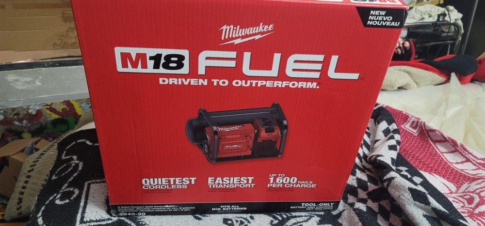 MILWAUKEE M18 2 GALLON COMPRESSOR NEW $220