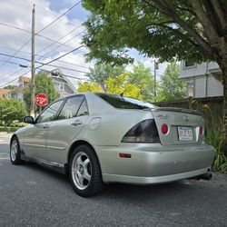 2003 Lexus IS