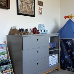 NURSERY DRESSER & 4n 1 Delta CRIB LIKE NEW