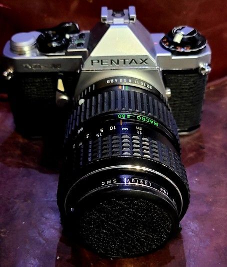 Vintage PENTAX ME. Works Nicely