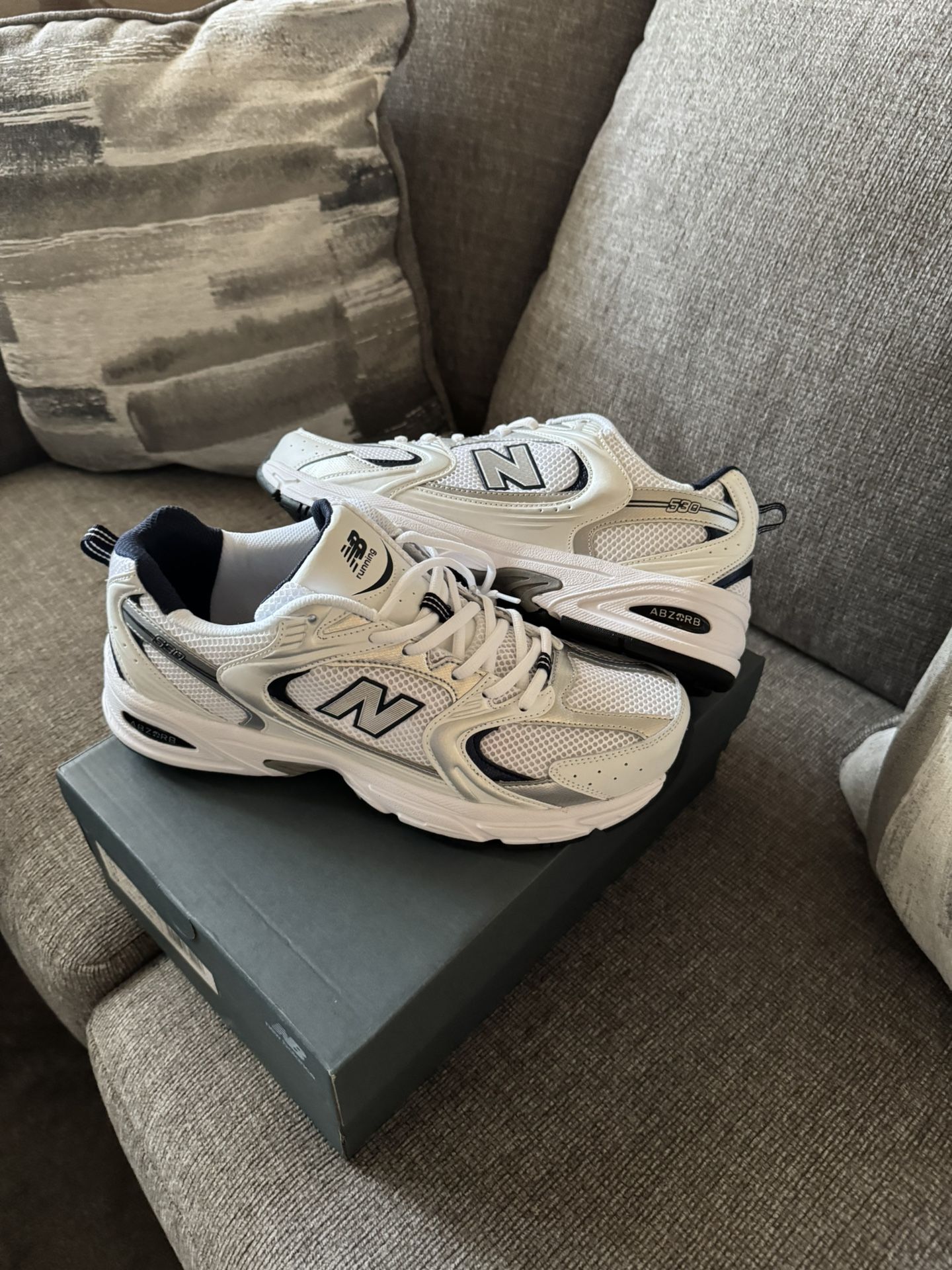New Balance โ530โ White/blue Brand New Size 11