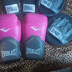 EVERLAST® BOXING GLOVES FOR WOMEN  