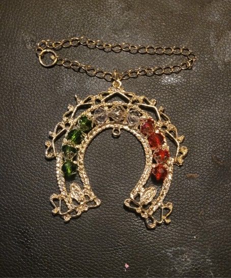 Horseshoe ORNAMENT with VIRGIN QUDALUPE 