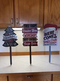 Christmas Yard Stakes