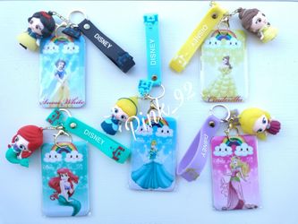 DISNEY PRINCESS 👑 KEYCHAIN with ID BADGE PASS CARD HOLDER