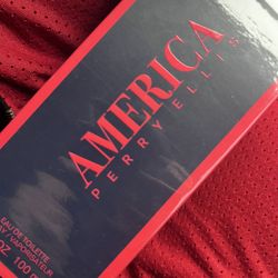 America Perry Ellis 