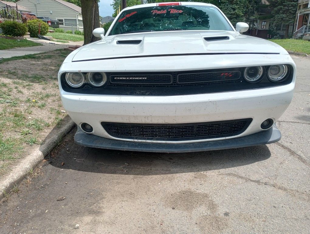 Hood In Bumper 400