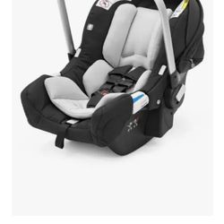 Nuna Car seat And Base
