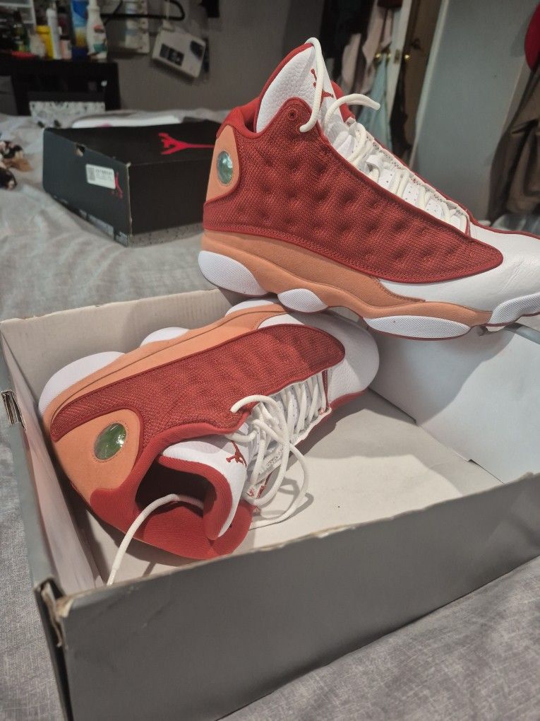 Air Jordan, 13 retro size 11.