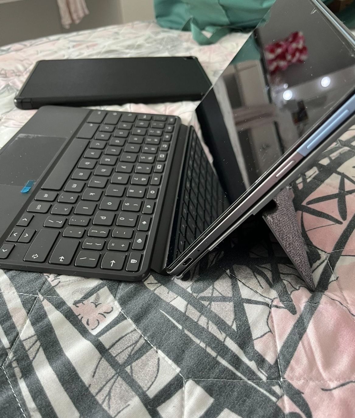 Lenovo IdeaPad Duet Chromebook