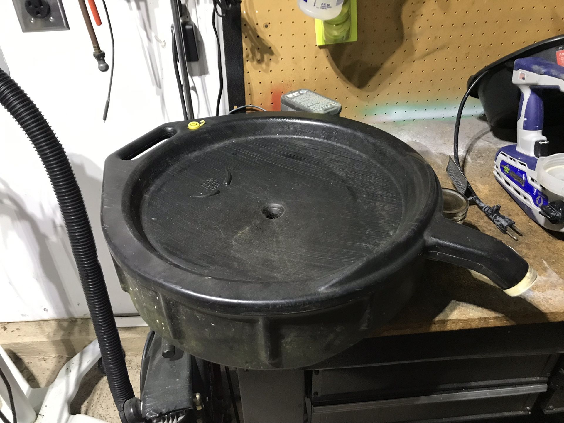 Oil Change Container for Sale in Fuquayvarina, NC OfferUp