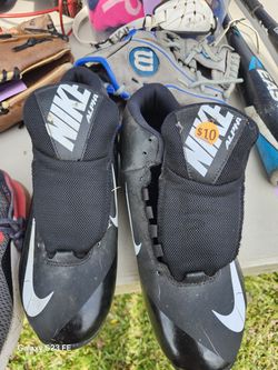 Baseballs cleats
