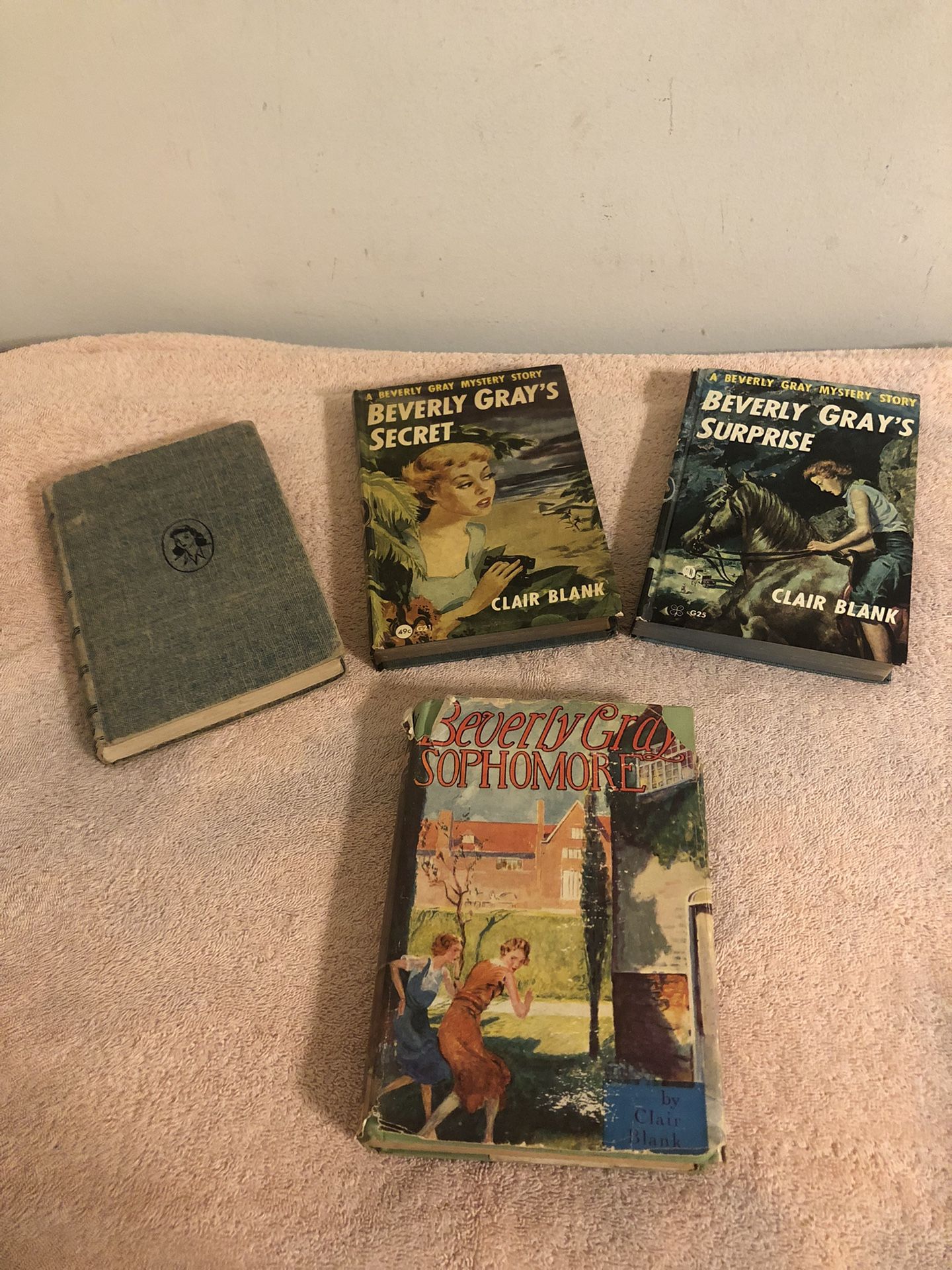 Vintage Lot Of 4 Beverly Gray Mystery Books By Clair Blank Hardcover