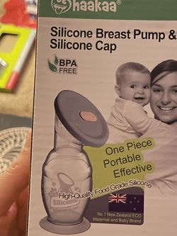 Haakaa Silicone Breast Pump & Silicone Cap
