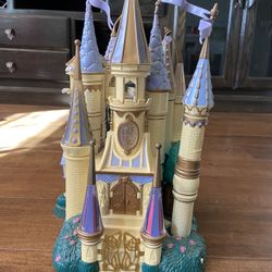 1998 Trendmaster Beauty and Beast Castle Lighted Belle Polly Pocket playset