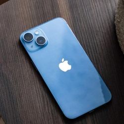 iPhone 14 , Factory Unlocked,  Excellent Condition Like New 