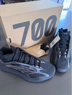 Yeezy 700 V3 Clay Brown Size 9 1/2 New $200