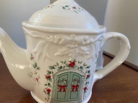 Pfaltzgraff Winterberry Teapot - Price Reduced