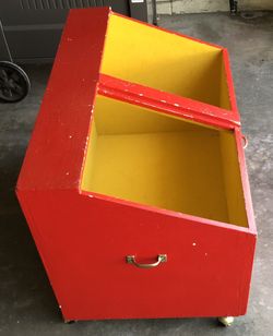 Kids Rolling Toy Chest