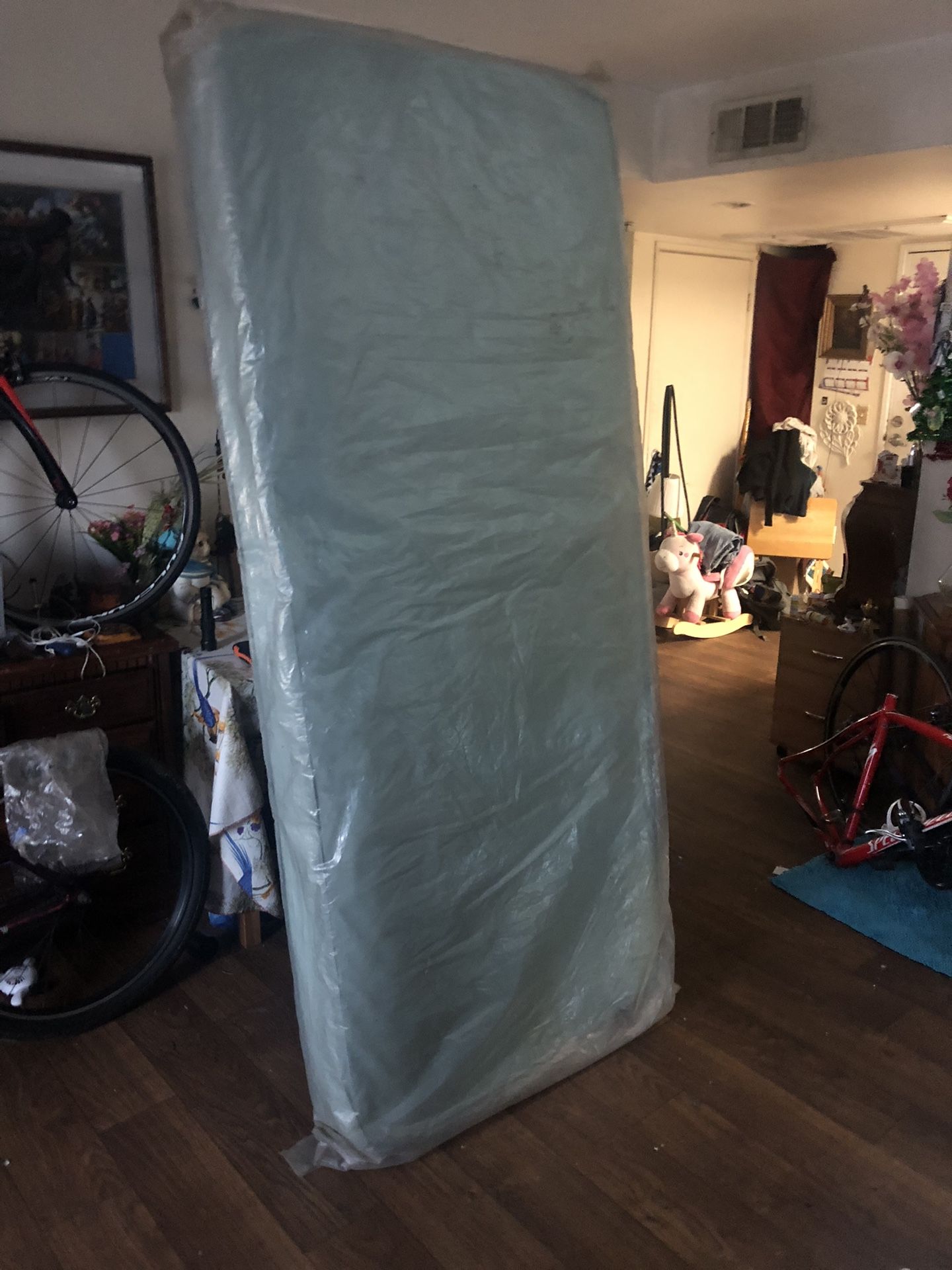 For sale nrand new matress twin or double? Shoot offersy