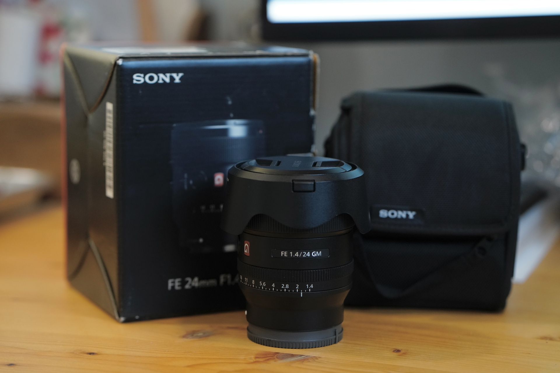 Sony FE 24mm f/1.4 GM