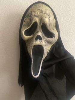 Scream mask