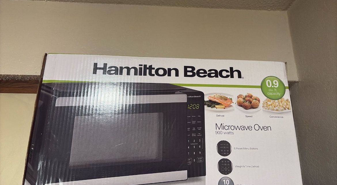 Hamilton Beach Microwave oven 900watts