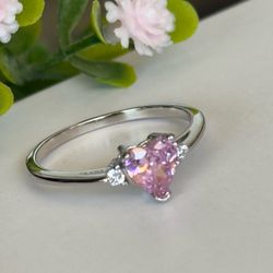 Pink Heart 🩷💍 925 Sterling Silver Ring (Size 8)