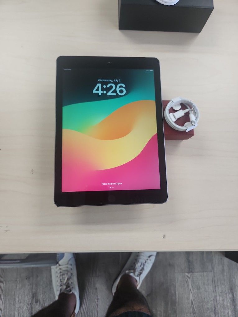 Ipad 6th Gen 32gb Wifi And Cellular