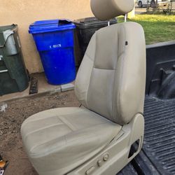 2007 Cadillac Escalade Seat