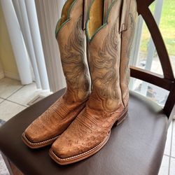 Cowgirl Boots Like New 