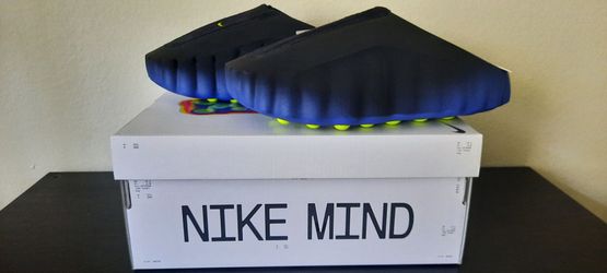 Nike Mind 001 Flyknit Hyper Royal size 11