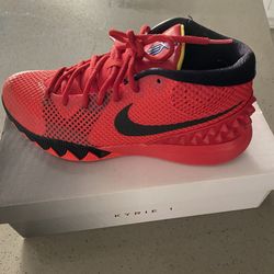 Kyrie 1 