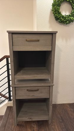 Pending Pickup - 2 nightstands