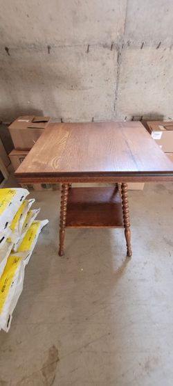 Square parlor oak table