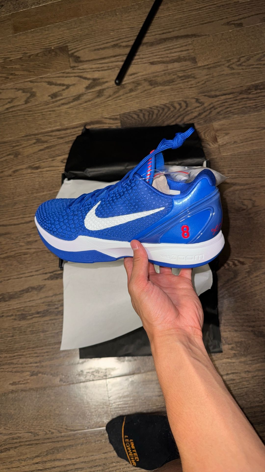 KOBE 6 DODGER (RARE)