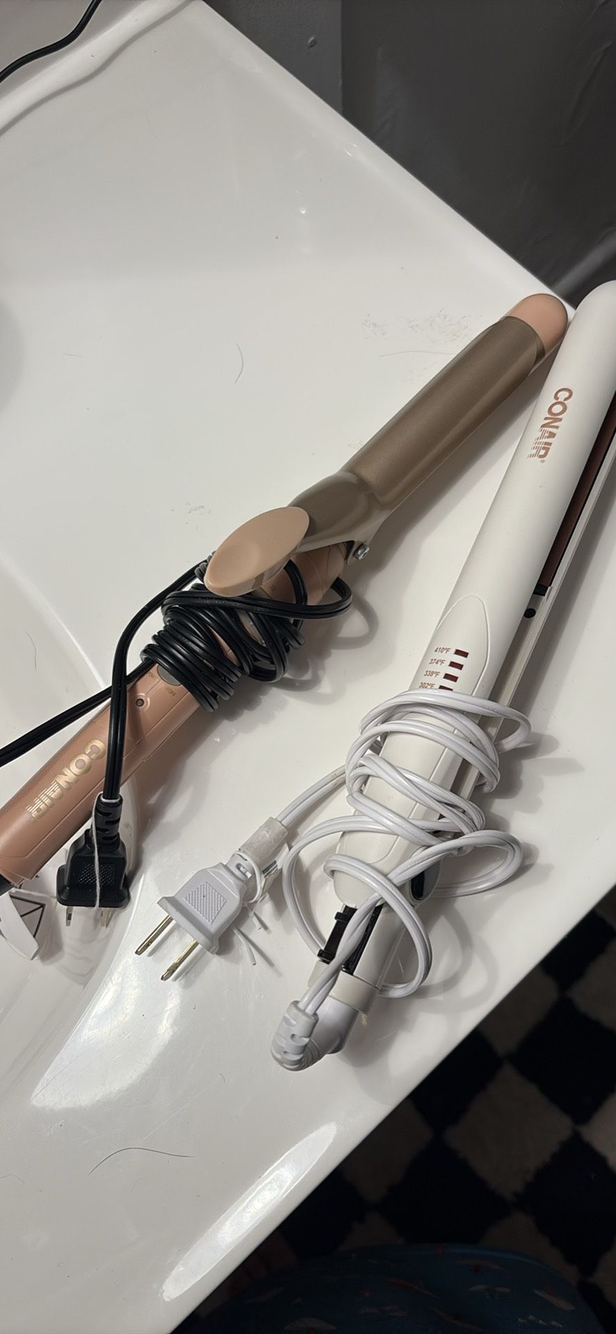 2 Hair Tools