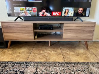 Wayfair Modern TV Stand / Entertainment Center